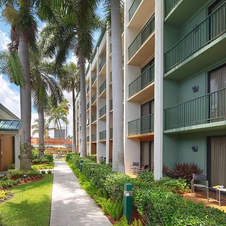 Courtyard By Marriott Fort Lauderdale East / Lauderdale-By-The-Sea Eksteriør bilde